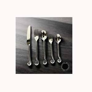 Servicio de ensalada de acero inoxidable pulido con espejo plateado elegante hecho a mano asas de extremo plegables juegos de cubiertos Servidor de ensalada - Product Image 1