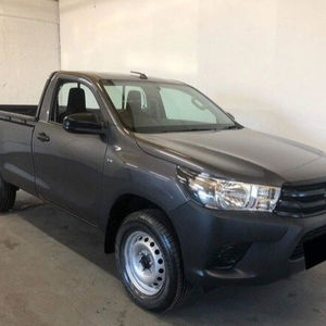 Remise Utilisé pour Toyota Hilux Pickup Truck 2017-2019 Conduite à droite Manuel Diesel AWD Sièges en cuir R18 Disponible Vente en ligne - Product Image 1