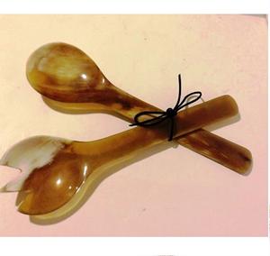 Juego de Servir Ensaladas de Madera Natural con 2 Espátulas, Utensilios Hechos a Mano Sostenibles - Product Image 1