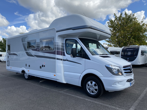 Camping-car Euro 6, 4-6 couchages, avec salle de bain, cuisine et système solaire, véhicule de camping européen à prix avantageux - Product Image 1