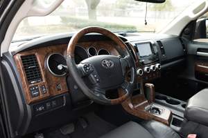 Venta Rápida Toyota Tundra Platinum Crew-Max 4x4 2012 con Transmisión Automática - Product Image 2