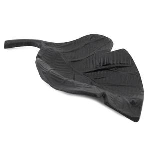 Bandeja de hoja de aluminio decorativa en negro con un diseño moderno - Product Image 1