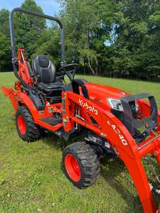 Nouvelle chargeuse-pelleteuse compacte Kubota BX23S, chargeuse frontale, excavatrice hydraulique, machine utilitaire pour travaux agricoles et travaux de chantier - Product Image 4