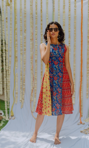 Tissu multicolore de haute qualité dernière conception femmes imprimé fleuri Mini longueur robe sans manches - Product Image 2