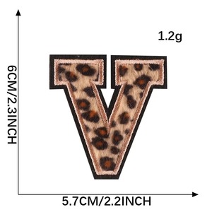 Vente en gros de patchs en chenille presse à chaud alphabet 26 pièces ensemble broderie au fer patchs en chenille initiale pour chemise - Product Image 2