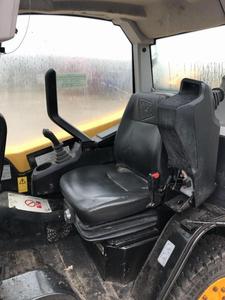 Chargeuse compacte JCB 135 T4 - Product Image 4