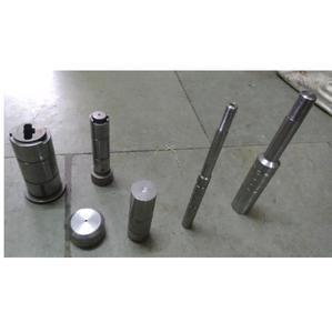Punzones y troqueles redondos de carburo de tungsteno fabricados en India para herramientas y fabricación industrial disponibles a precio de exportación - Product Image 1