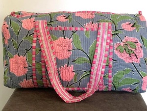 Bolsa de Viaje Deportiva de Lujo, Color Gris, con Estampado Floral, Hecha a Mano, de Algodón, con Bloques de Color, Acolchada, Resistente, Ecológica, de Gran Capacidad - Product Image 2