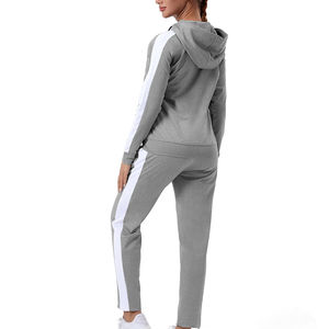 Conjunto Deportivo de 2 Piezas con Logotipo Personalizado, Top con Hombros Caídos y Pantalones Deportivos para Mujer, en Venta - Product Image 2