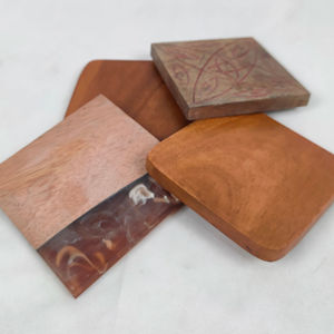 Elegantes Posavasos Cuadrados Contemporáneos de Bambú Hechos a Mano en India, Ecológicos, Disponibles para Exportación a Precio Económico - Product Image 1