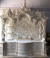Mandir Swaminarayan en bois de teck massif, aspect marbre traditionnel, style temple hindou royal, avec unité de Pooja et rangement, richement sculpté, meuble de maison
