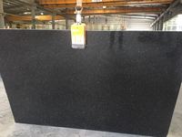 Dalles de granit noir Galaxy poli, haute résistance, durables, pour marches d'escalier, plans de travail de cuisine et revêtements muraux pour villas (exportation)
