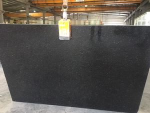 Dalles de marches d'escalier en granit noir Galaxy moderne poli indien, carrelage pour plan de travail de cuisine, mur extérieur par Vinayak Exports - Product Image 3