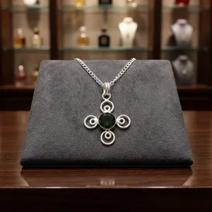Pendentif en laiton en argent sterling 925 avec pierres précieuses, tourmaline verte de guérison, forme ronde, serti clos, pour femmes, vente en gros - Product Image 1