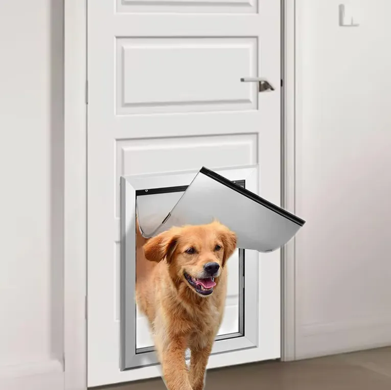 Porte magnétique intérieure à commande réglable pour chien, porte verrouillable en aluminium pour chat et chien, vente en gros