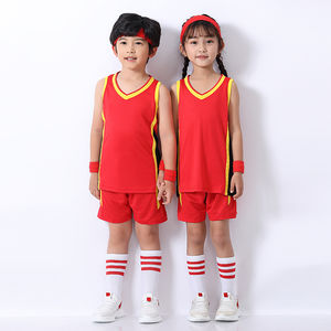 Ensemble d'entraînement de basketball personnalisé, nouveau style, 100 % polyester, respirant, antibactérien, durable, pour la vente en gros - Product Image 4