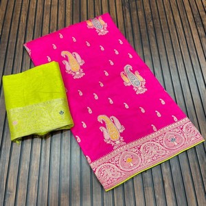 Saree en soie Banarasi Dola de haute qualité avec motif mangue complexe en tenue traditionnelle Jacquard Weave Premium - Product Image 4