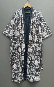 Veste matelassée Kantha en coton réversible vintage indien Veste à motif bohème pour l'hiver - Product Image 2