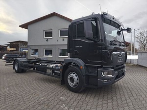 Nouveau châssis-cabine TGM 18.320 4x2 BL CH Euro 6 Diesel 320HP, camion polyvalent, châssis neuf, 0 km, prêt à l'exportation, conduite à droite - Product Image 2
