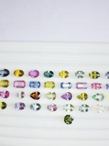 Piedras preciosas sueltas de zafiro múltiple natural calidad AAA sin calentar y sin tratar con certificado IGI tamaño mixto para la fabricación de joyas - Product Image 6