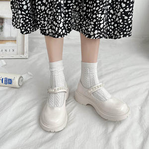 รองเท้าสไตล์ฝรั่งเศสแบบแมรี่เจนรุ่นล่าสุดสำหรับฤดูใบไม้ผลิและฤดูร้อน รองเท้าส้นเตี้ยหนังพื้นหนาสไตล์อังกฤษแบบเรโทร รองเท้าส้นสูงหวานๆ เท่ๆ - Product Image 3