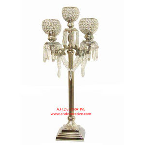 Candelabros de aluminio chapados en oro con votivos de vidrio Centro de mesa con acabado brillante Soporte de vela hecho a mano para decoración de dormitorio - Product Image 2