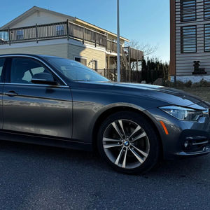 BMW 330i xDrive Sedán 2018 Usado en Buen Estado, Sin Accidentes, Volante a la Izquierda/Derecha - Product Image 1