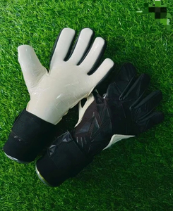 Gants de gardien de but de haute qualité respirants antidérapants à doigts entiers en latex allemand 4MM pour l'entraînement au football 2025 - Product Image 3