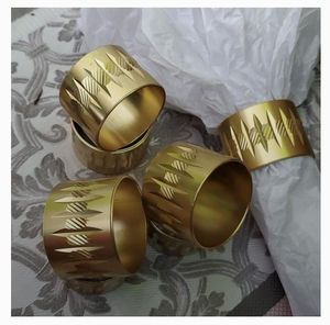 Anneau de serviette en aluminium au design tendance, accessoire de décoration de table chic pour un style de salle à manger branché - Product Image 4