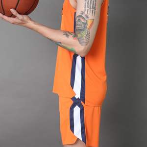 Camiseta de baloncesto reversible personalizada, uniforme de malla transpirable de secado rápido con impresión por sublimación, precio competitivo - Product Image 6