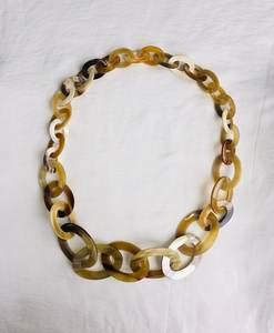 Superbe collier de cercle en corne de buffle Artisanat naturel exquis Beauté de la nature - Product Image 1