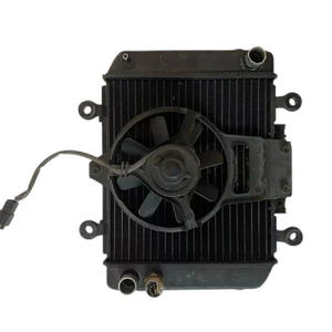 Radiador de Motocicleta Kawasaki ER-5 Usado de 1997, Sistema de Refrigeración Original con Ventilador, Material de Aluminio - Product Image 3