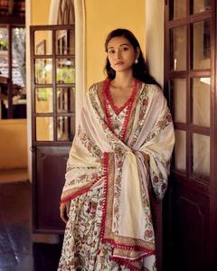 Présenter un costume Sharara de haute qualité Faux Georgette de haute qualité avec séquence de broderie Havvy travail Micro coton lourd - Product Image 1