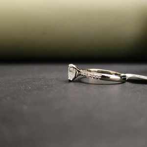 Pretty 18KT Fine Gold Heart Shape Lab Created Moissanite Stainless Steel <b>Ring</b> Elegant Design <b>Fashion</b> <b>Rings</b> for Anniversary Gift - Product Image 3