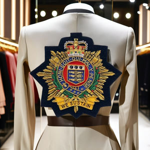 Insignias cuadradas bordadas a mano Decoración de chaqueta cosida con encaje Hecho a mano en alambre de lingotes de tela y otros materiales decorativos - Product Image 3