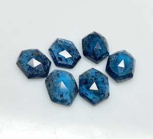 รูปทรงแฟนซี 100% ของแท้จากธรรมชาติสีฟ้าไซยาไนท์กุหลาบตัดสําหรับเครื่องประดับทําหินหลวมขายในราคาขายส่งราคาถูกจํานวนมาก - Product Image 1