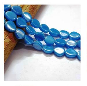 Cuentas Color azul turquesa Forma oblonga plana Cuentas de madera de colores personalizadas sueltas en forma y tamaño Entrega rápida desde la India - Product Image 1