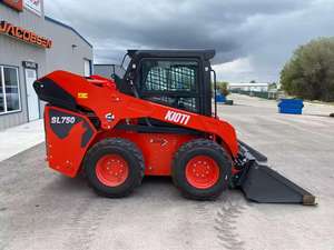 รถแทรกเตอร์เดินตาม KIOTI SL750 ปี 2024 คุณภาพสูง มือสอง พร้อมเครื่องตักแบบสกิดสเตียร์ 75 แรงม้า ชิ้นส่วนหลัก ได้แก่ ปั๊ม เกียร์ เครื่องยนต์ และชุดเกียร์ - Product Image 2