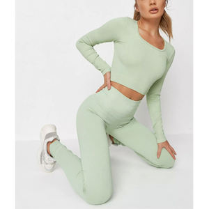 Promoción al por mayor Casual personalizado mujeres acanalado cremallera 2 piezas Lounge Wear Set mujeres hacer ejercicio Fitness conjuntos de dos piezas - Product Image 1