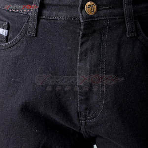 Pantalones cortos vaqueros casuales de corte clásico para hombre con cremallera y detalle de bolsillo lateral con textura lavada - Product Image 5