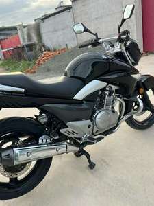 Motocicleta Suzuki Rizon GW250 de segunda mano, a gasolina, para carreras y turismo, de alto rendimiento. - Product Image 6