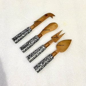 SS304 Épandeur de beurre fini mat brillant Mini couteau à fromage avec manche en résine Cuillère à dessert Toast Pizza Gâteau Serveur Couteau à crème - Product Image 4