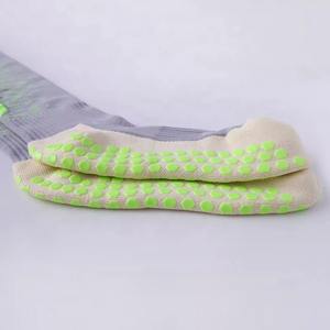 Calcetines antideslizantes personalizados para fútbol, calcetín antideslizante para fútbol, baloncesto, correr, deportes al aire libre - Product Image 3