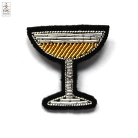 Broche de mode en forme de bouteille, broderie à la main en fil cannetille, fil de bullion, patch à coudre pour veste, chemise, motif de bouteille de vin