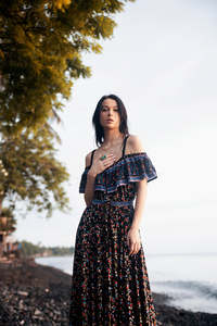 Haute qualité Maxi robe Sexy dos nu plissé longue robe femmes élégant hors épaule mince mode Club fête robe de soirée - Product Image 5