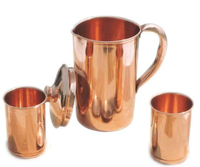 Pichet à boire en cuivre personnalisé de bonne qualité avec table de mariage en verre pichet à eau décoratif en cuivre pur en métal bénéfique pour la santé