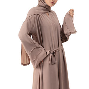 Nouvelle collection 2026 – Abaya en satin de qualité supérieure pour femme avec soutien-gorge intégré, tailles et couleurs personnalisables, longueur maxi – Vente en gros - Product Image 3