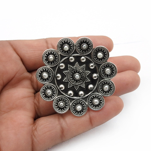 Look vintage indien Artisan bijoux fabriqués à la main 925 argent Sterling oxydé perle pierre fleur forme réglable anneau pour femme - Product Image 3