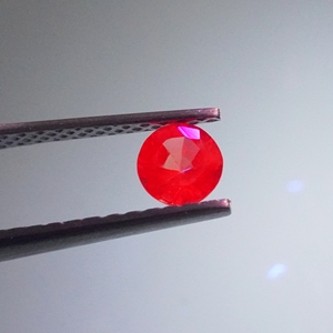 Corte Redondo Zafiro Rosa Cambio de Color Natural - Product Image 6