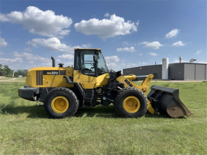 Prêt à expédier 2016 Komatsu WA320 7 chargeuse sur pneus Diesel excellente puissance bon état 1 tonne seau pompe noyau composants inclus - Product Image 6